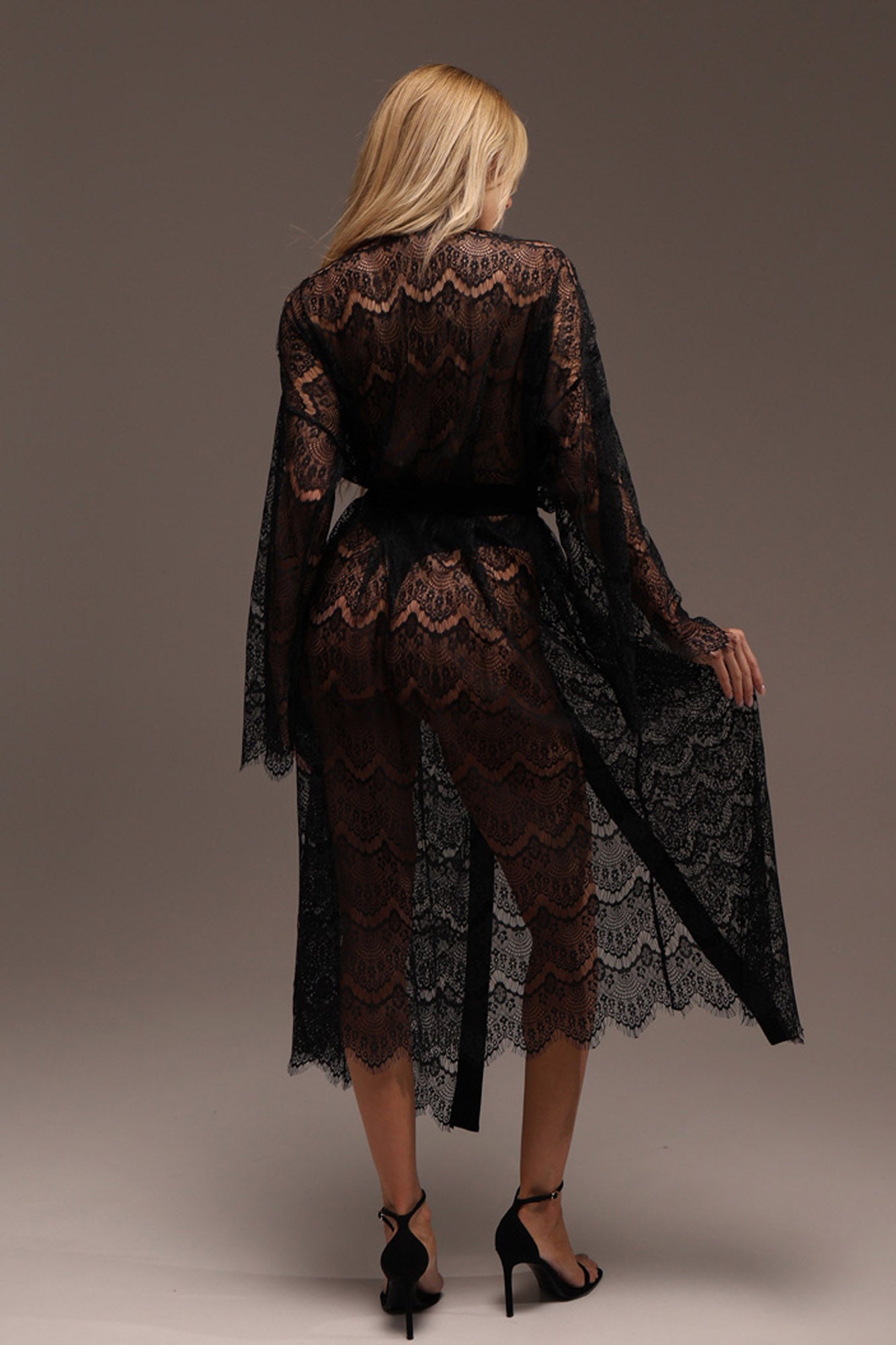 BLACK GUIPURE LACE KIMONO LONG SLEEVE