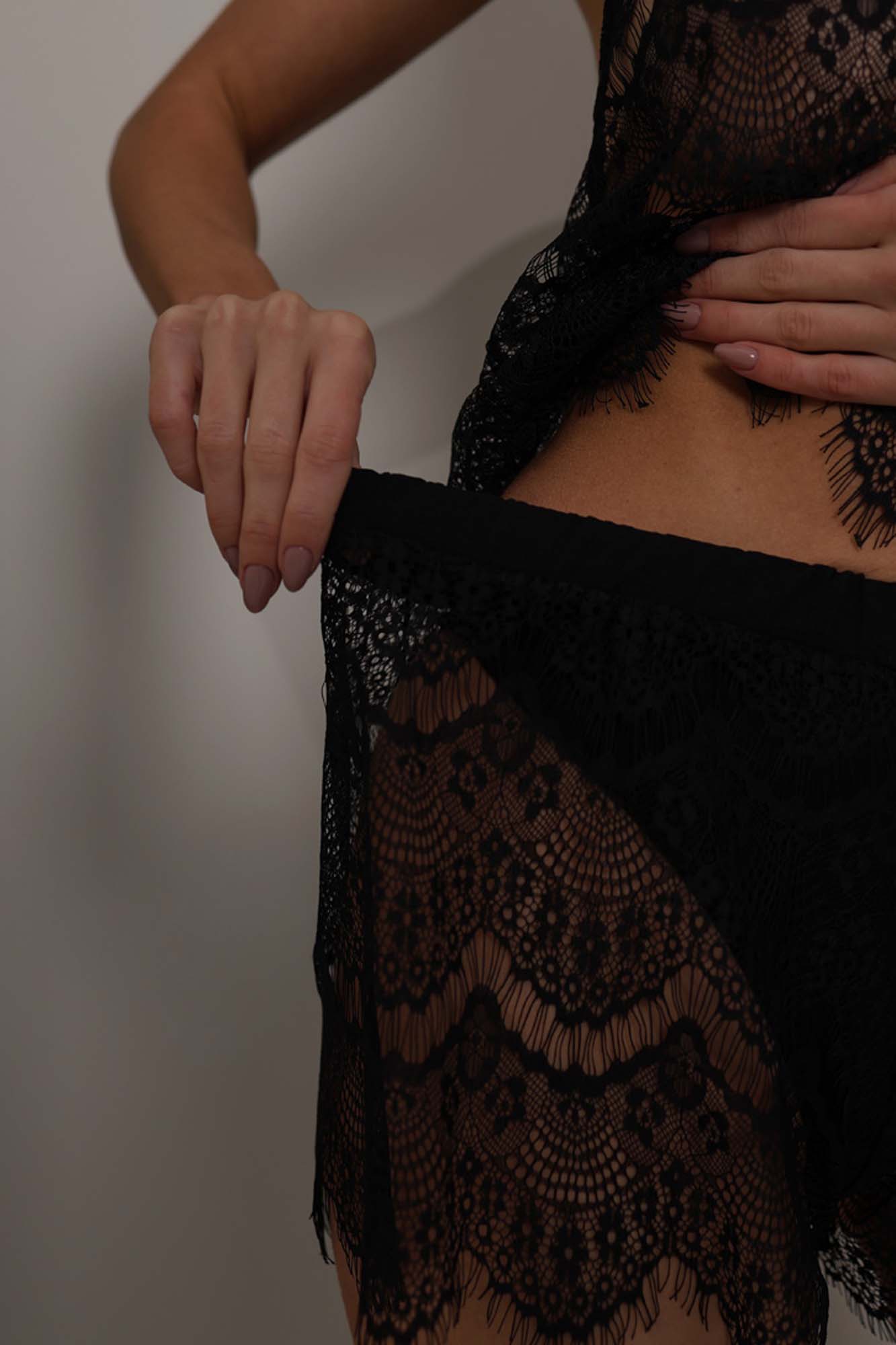 PAJAMAS SET: GUIPURE T-SHIRT AND SHORTS, Black