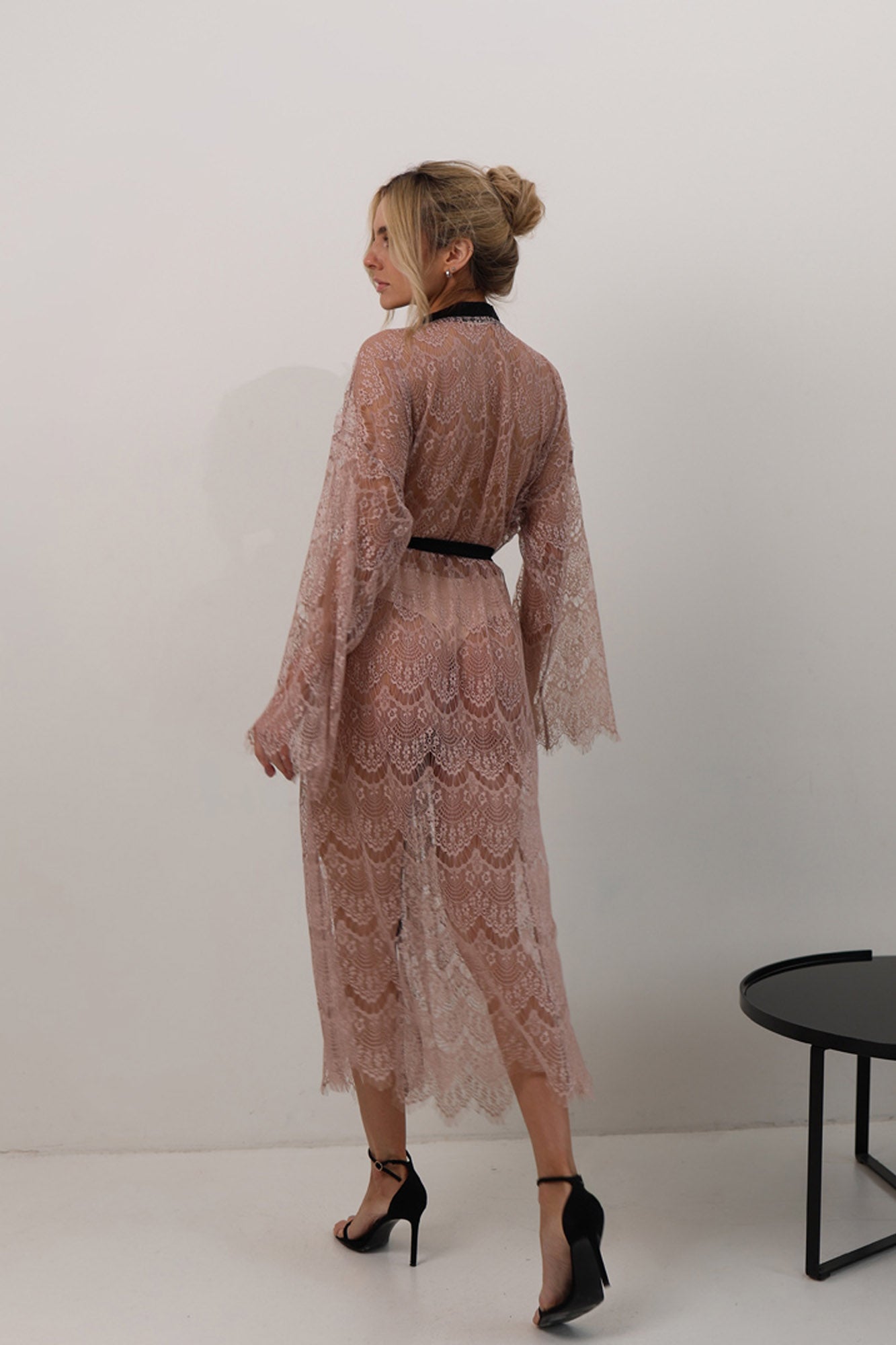 BEIGE GUIPURE LACE KIMONO LONG SLEEVE