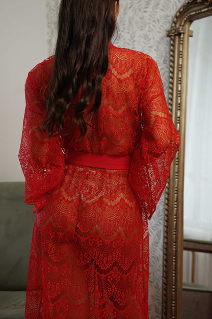 ROTER GUIPURE-SPITZEN-KIMONO MIT LANGEN ÄRMELN