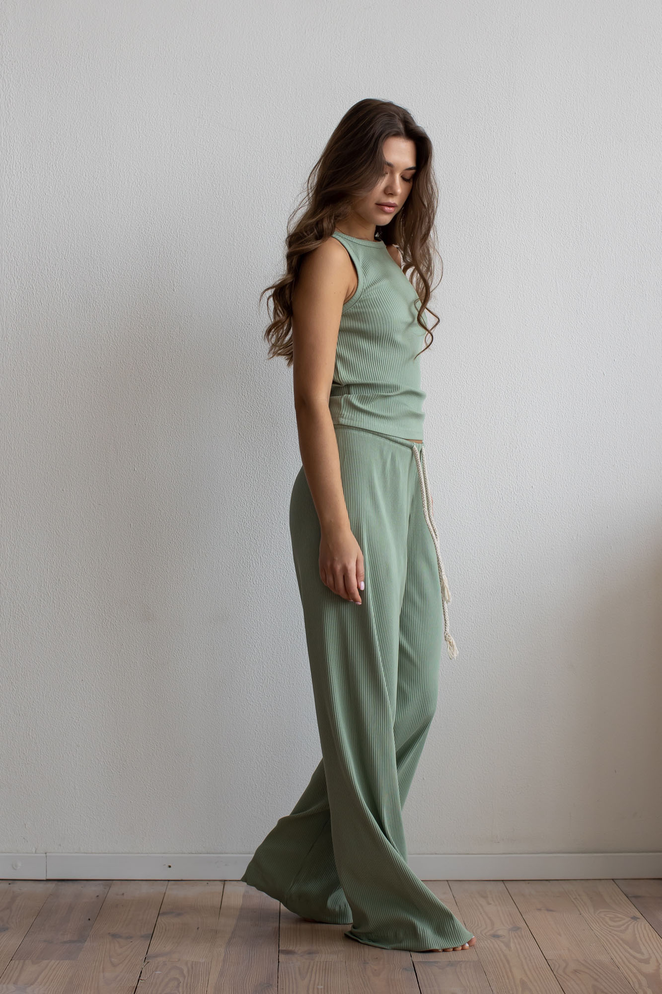 Set: Rippstrick-Tanktop und Palazzo-Hose, Hellgrun