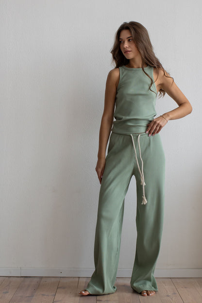 Set: Rippstrick-Tanktop und Palazzo-Hose, Hellgrun