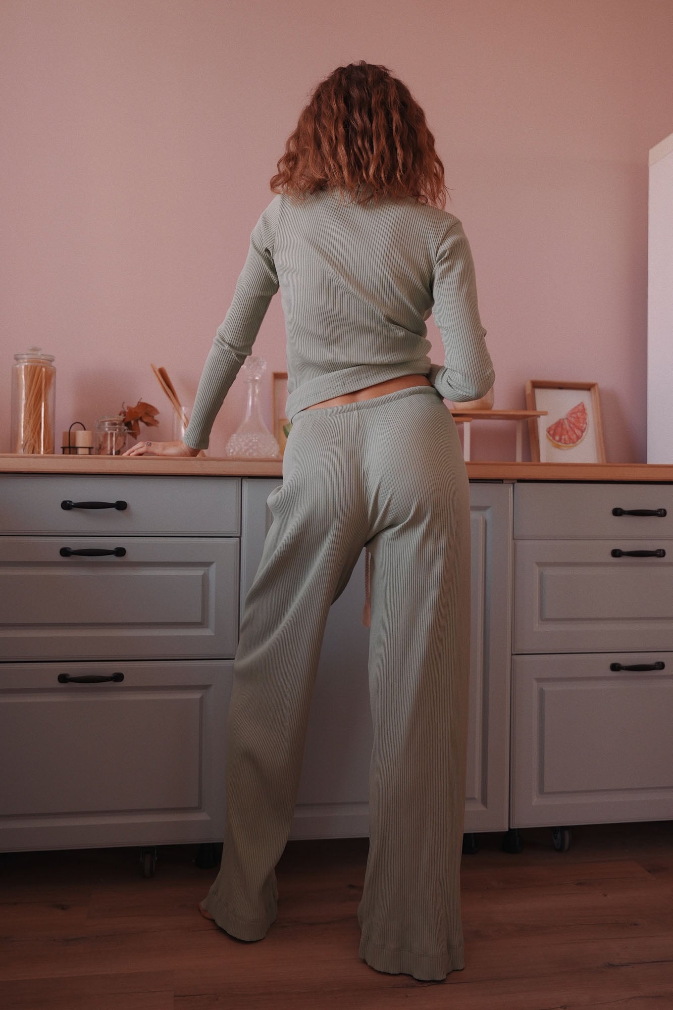 Set: Rippstrick-Longsleeve und Palazzo-Hose, Hellgrun